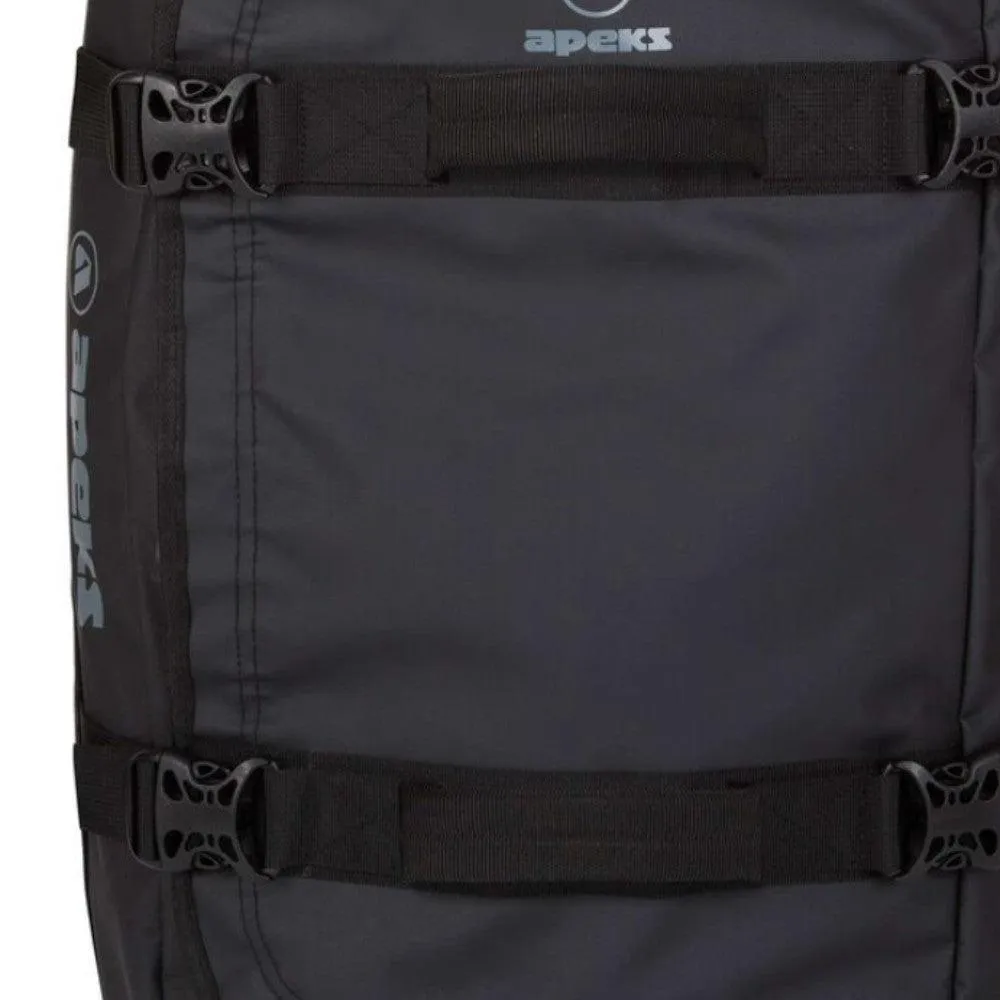 Apeks 40L Roller Bag