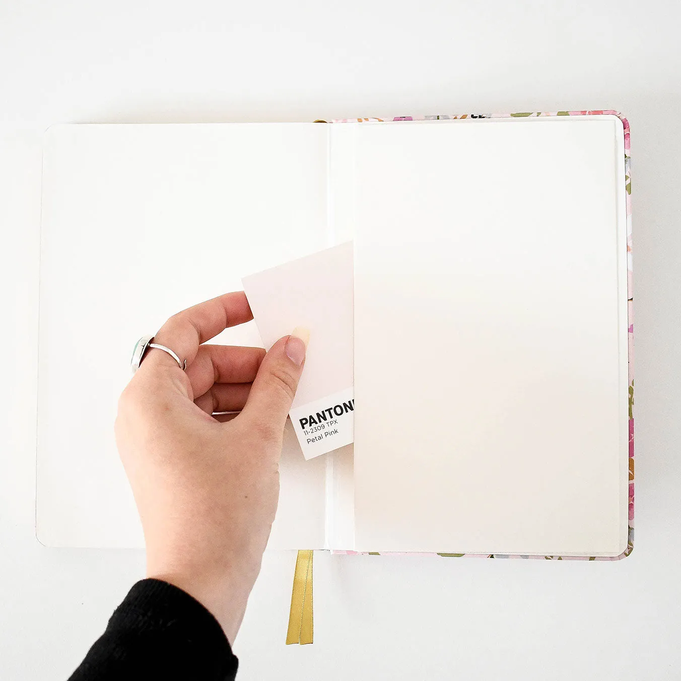 Aveline Notebook Dot Grid