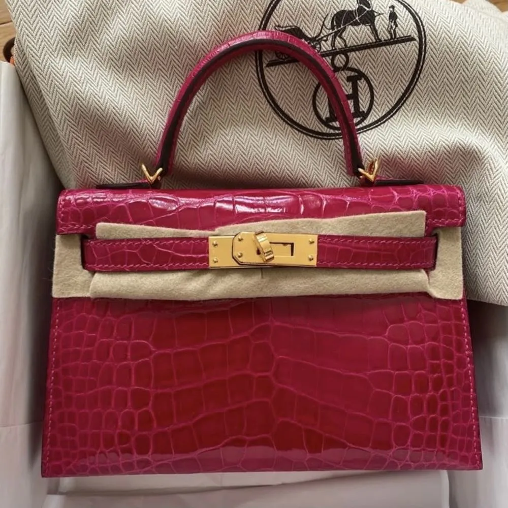 Hermès Kelly 20 Framboise Sellier Alligator Mississippi Lisse Gold Hardware GHW