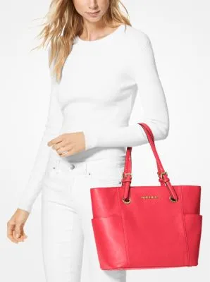 Jet Set Medium Pebbled Leather Tote Bag