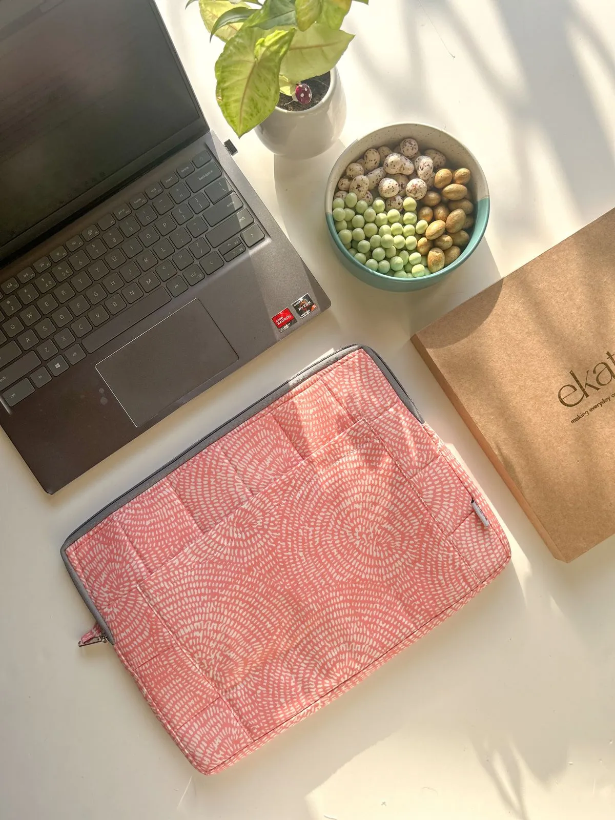 Laptop Sleeve Pink spiral