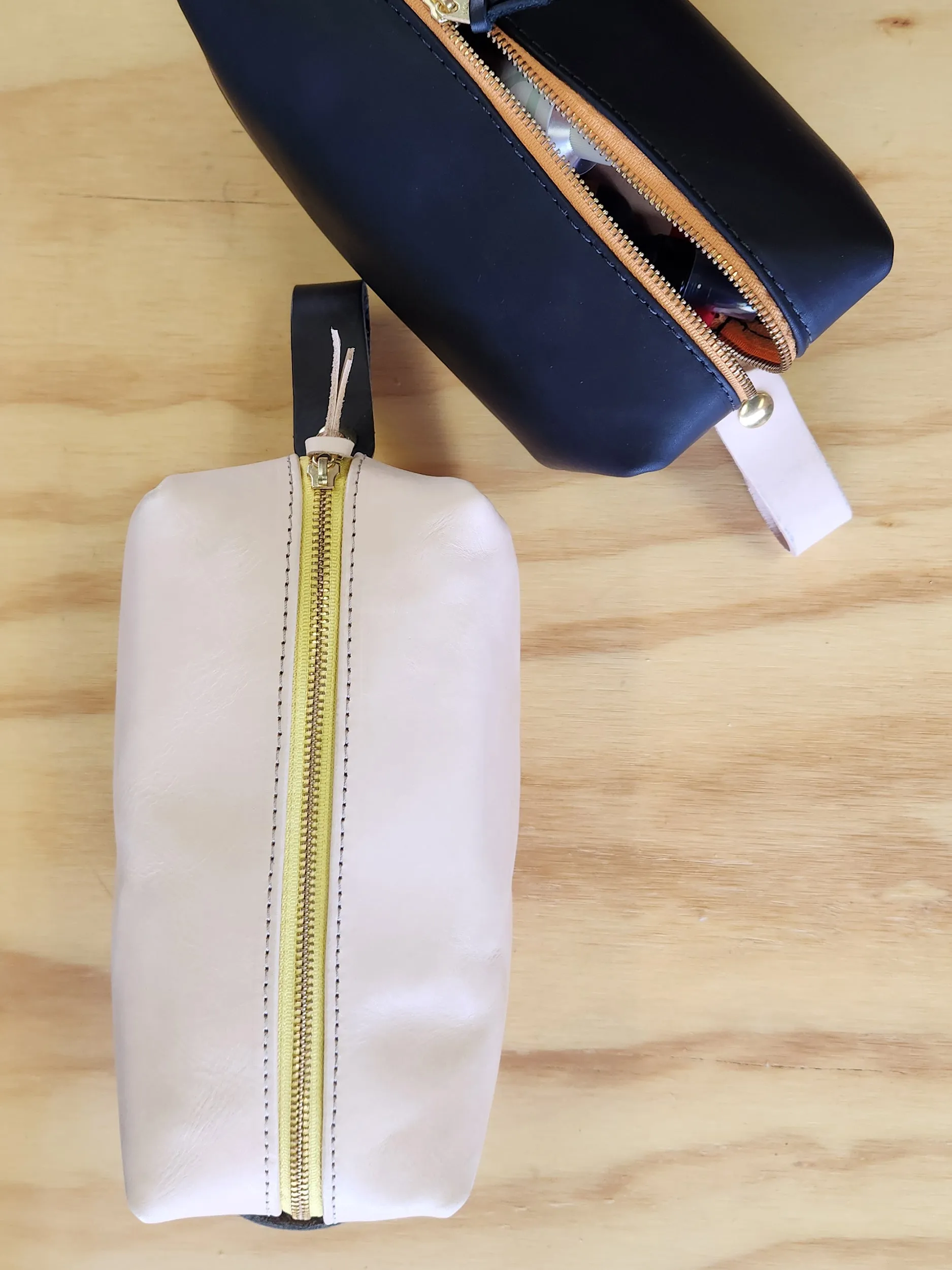 Leather Dopp Kit - Tan