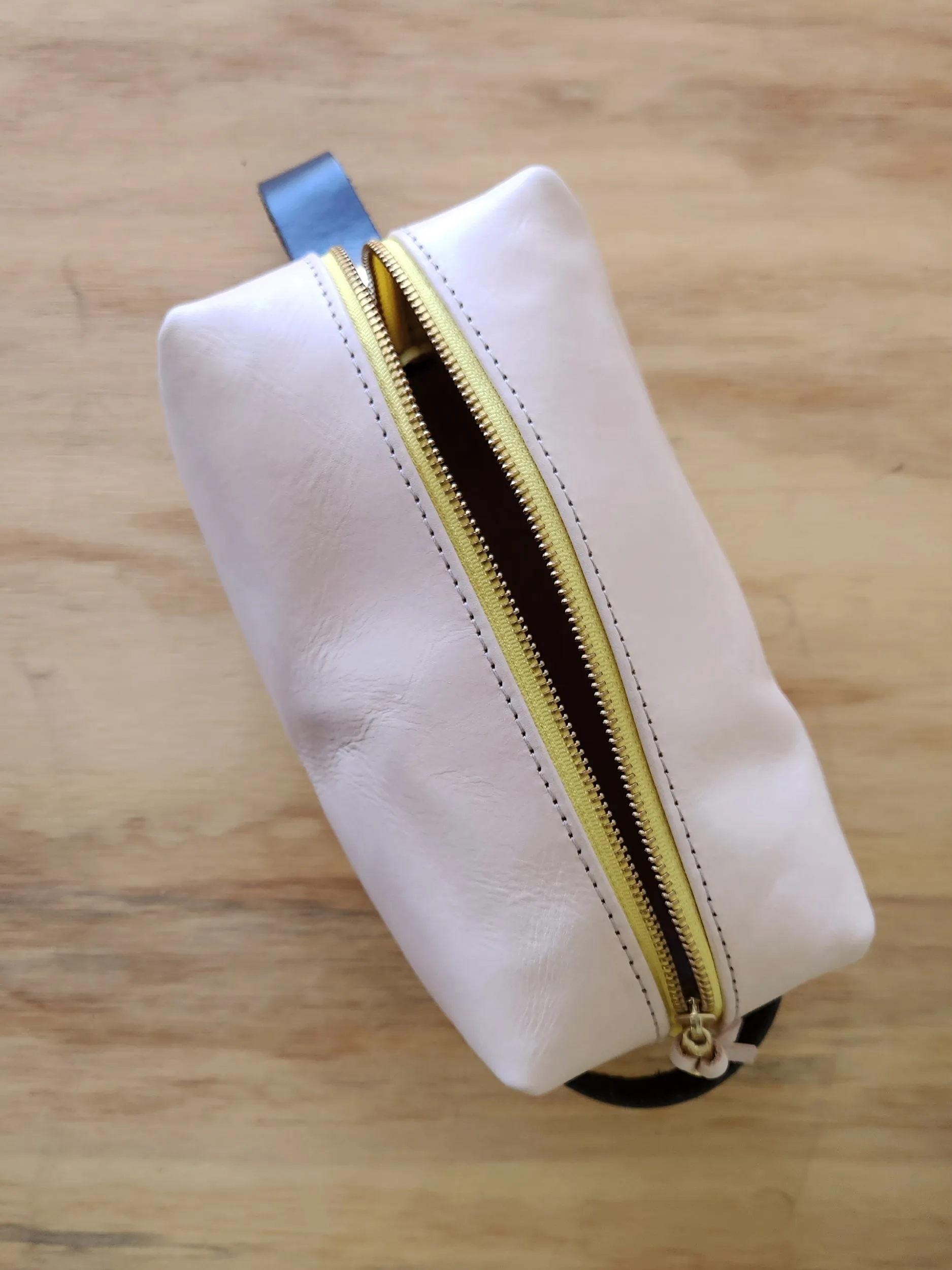 Leather Dopp Kit - Tan