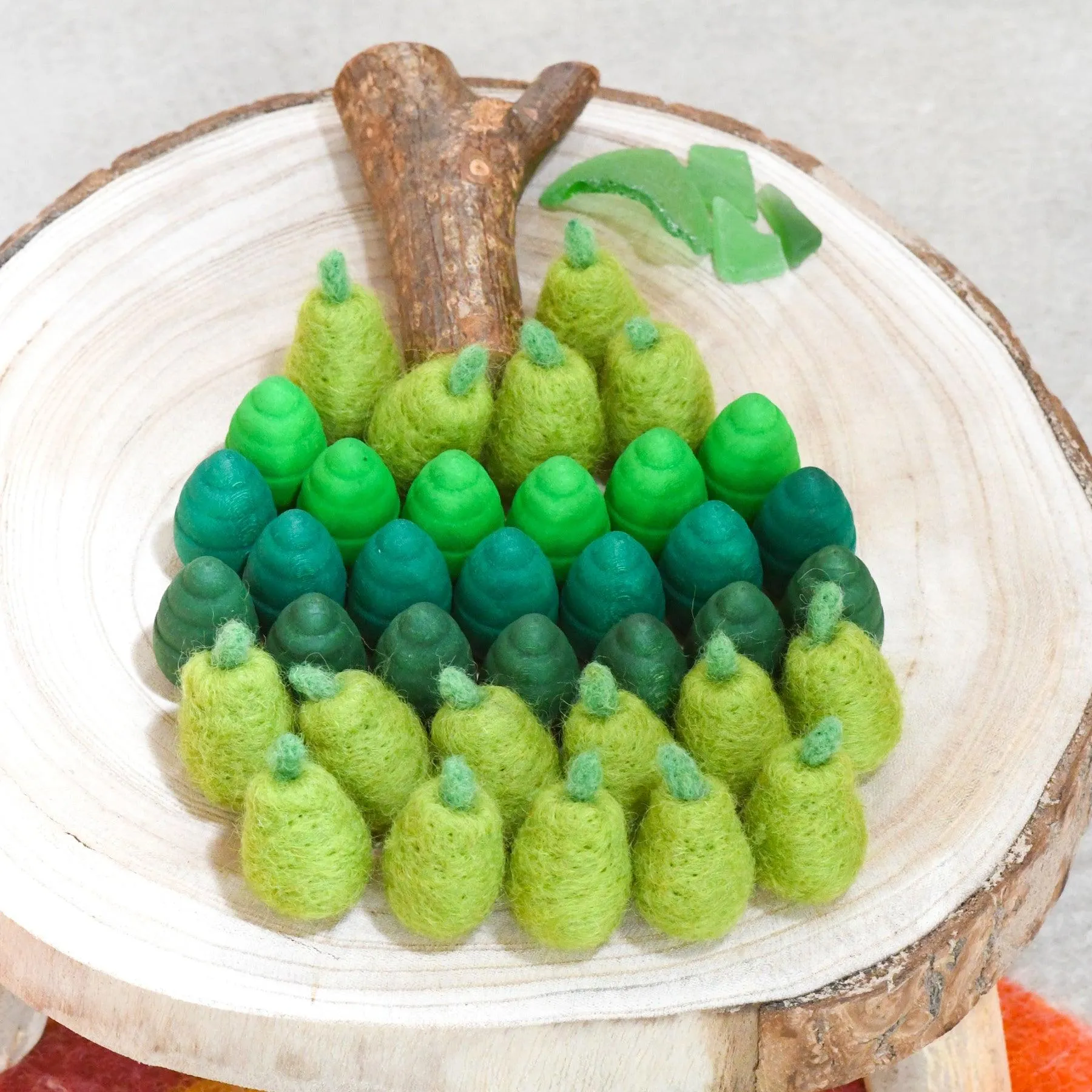 Loose Parts Play - 10 Felt Pears (3cm)