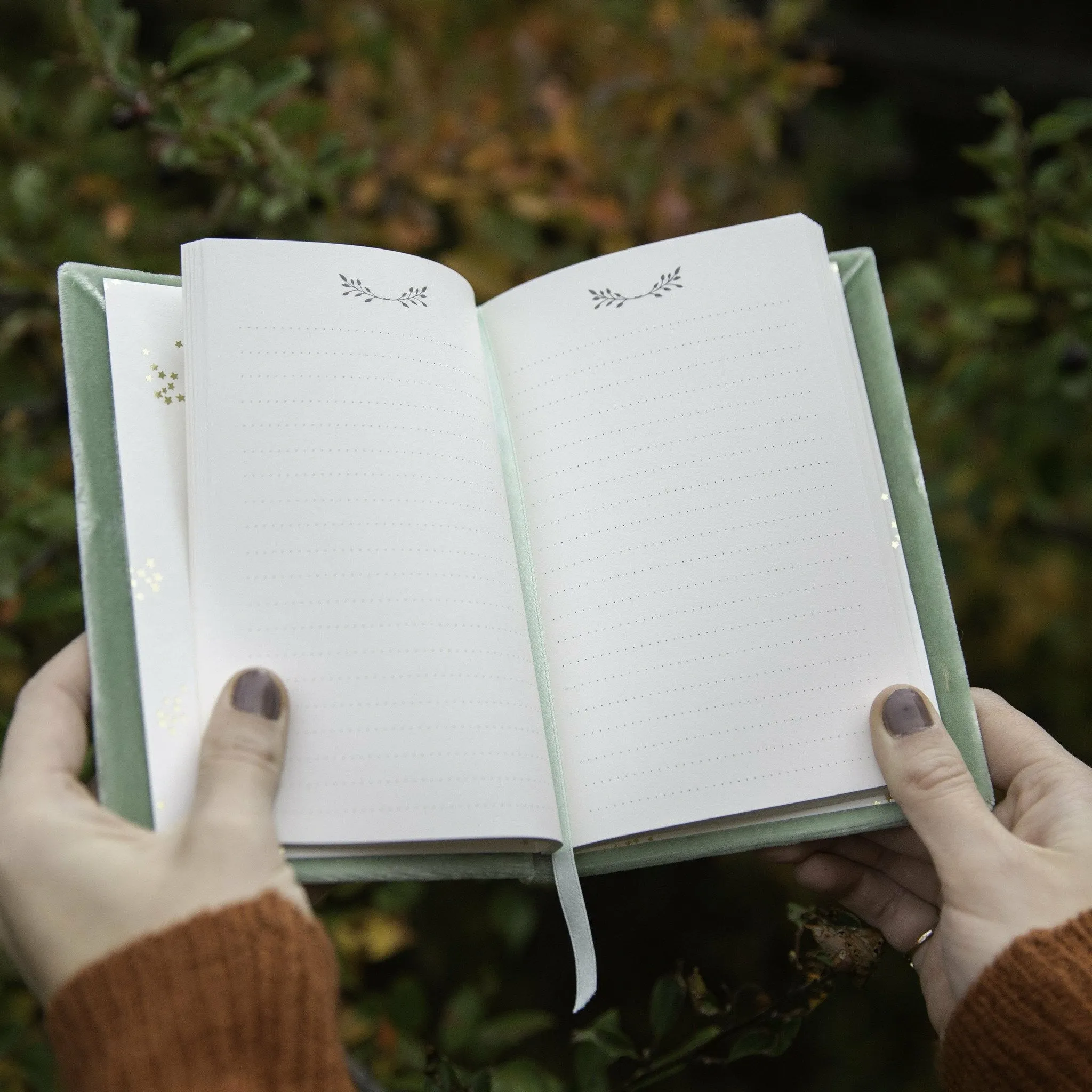 Petite Velvet Notes Floral Book